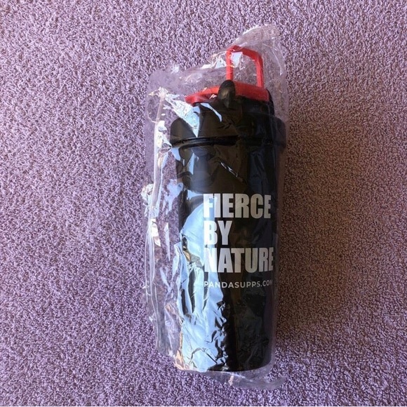 Panda Supps Black and Red Shaker Bottle With Mixer Ball (SEALED) - Picture 2 of 2